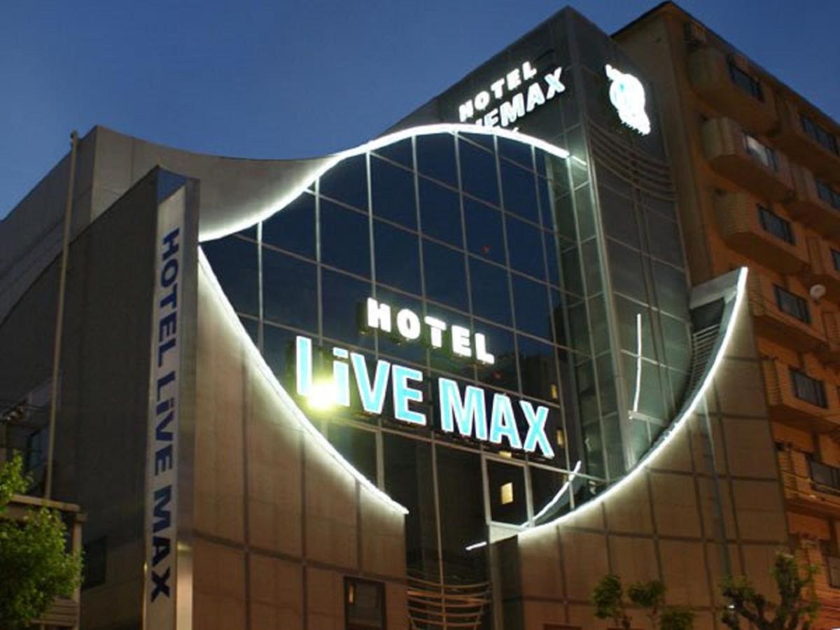 Hotel Livemax Budget Esaka Suita Esterno foto
