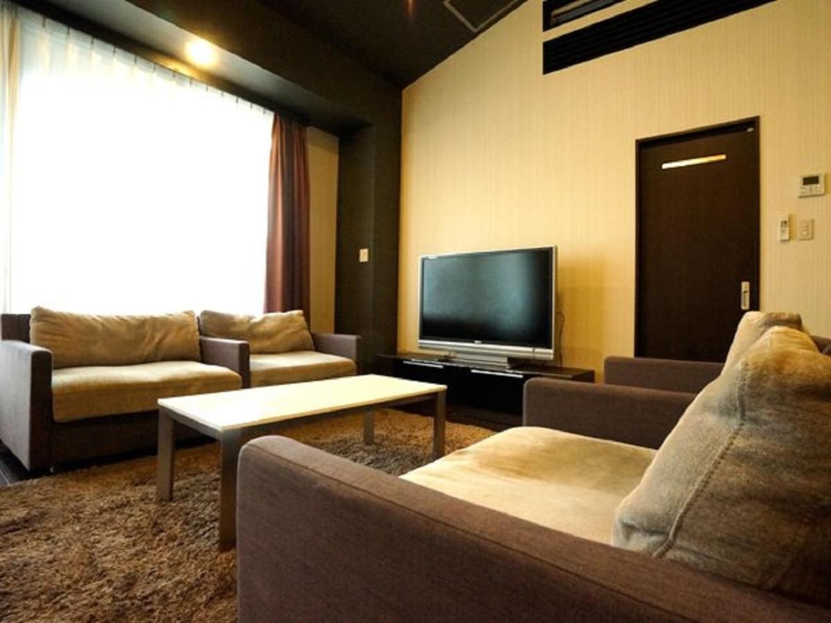 Hotel Livemax Budget Esaka Suita Esterno foto