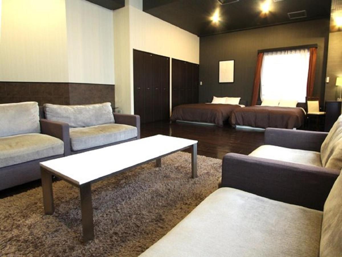 Hotel Livemax Budget Esaka Suita Esterno foto