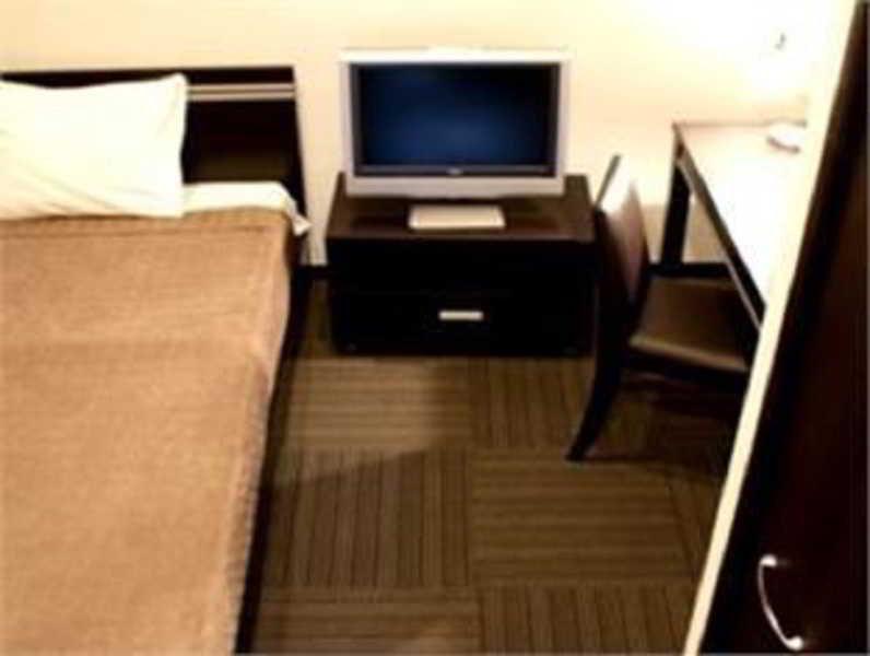 Hotel Livemax Budget Esaka Suita Esterno foto
